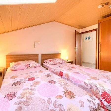 Apartment Mladen 크르크 외부 사진