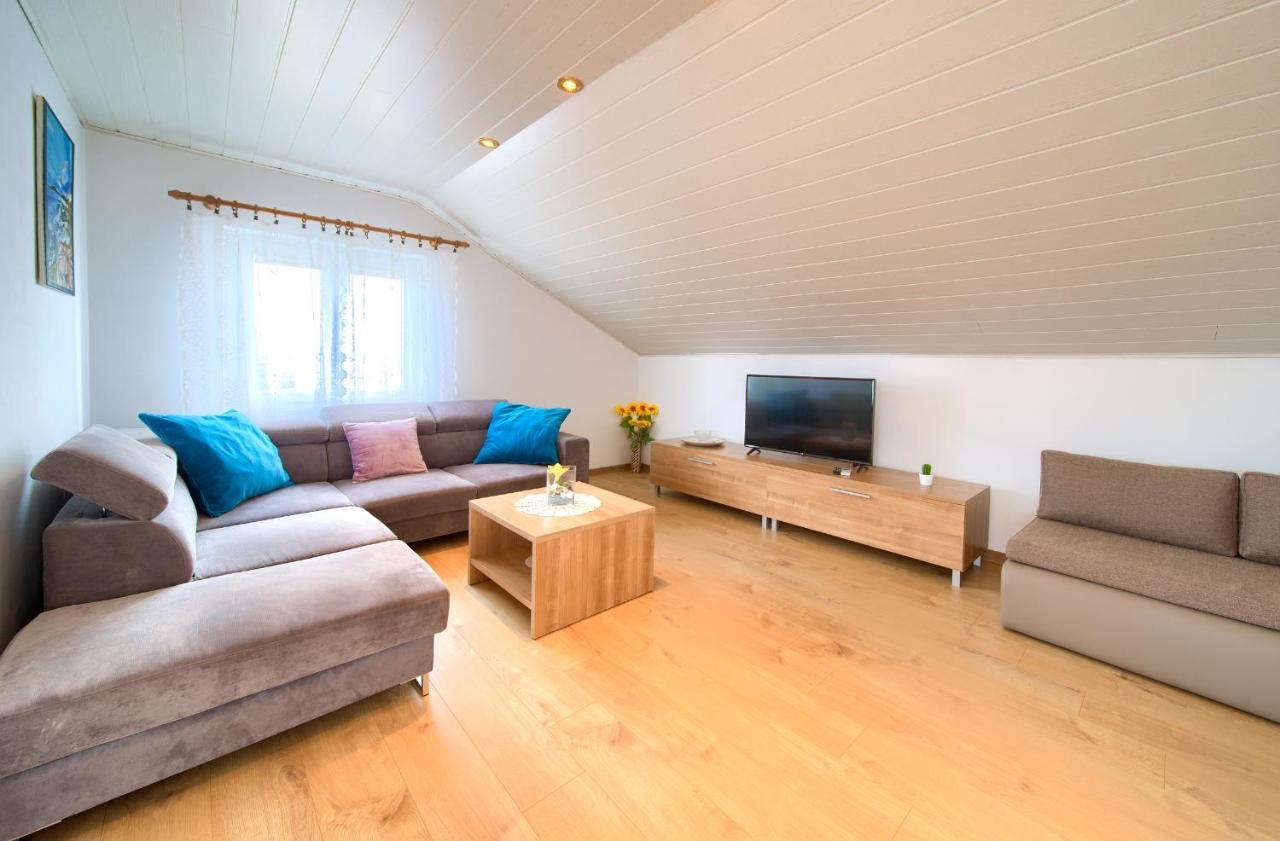 Apartment Mladen 크르크 외부 사진