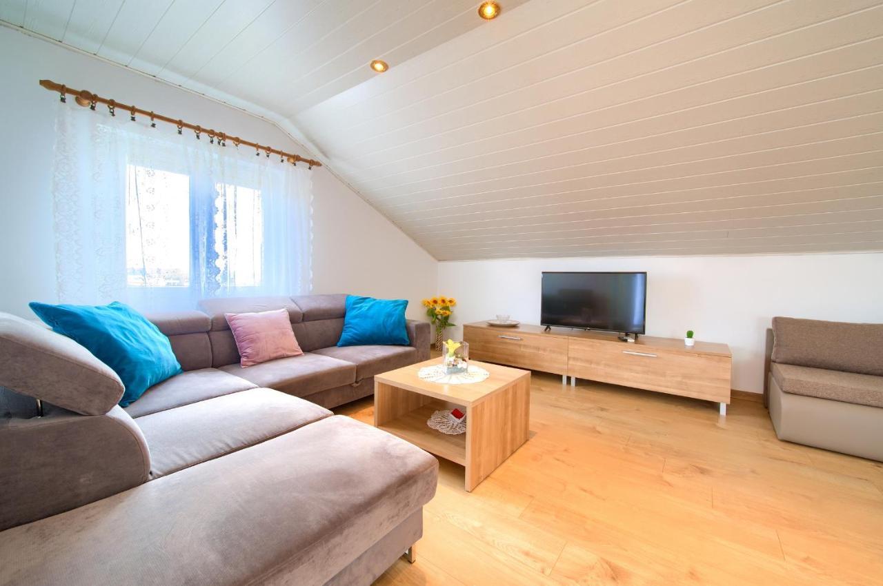 Apartment Mladen 크르크 외부 사진