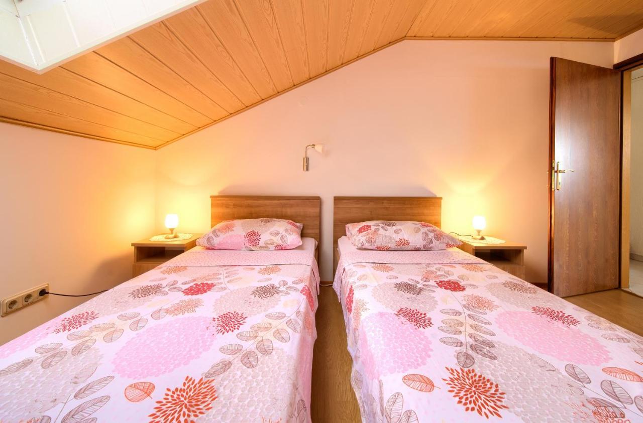 Apartment Mladen 크르크 외부 사진