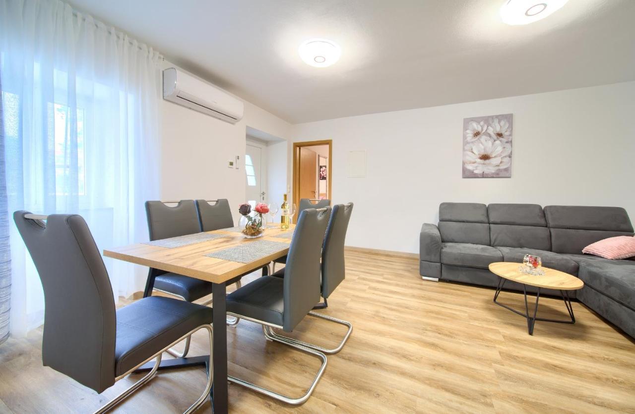 Apartment Mladen 크르크 외부 사진