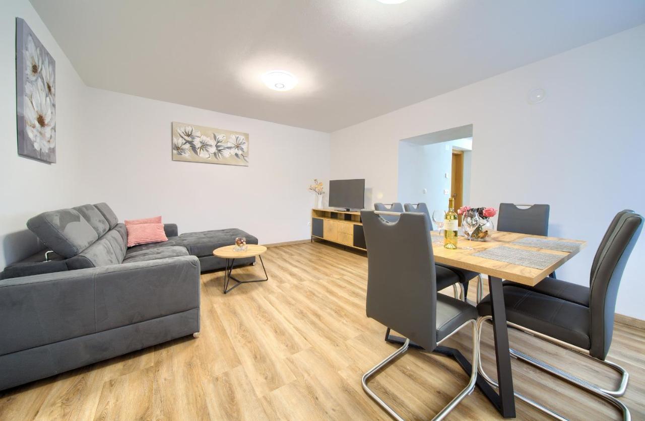 Apartment Mladen 크르크 외부 사진